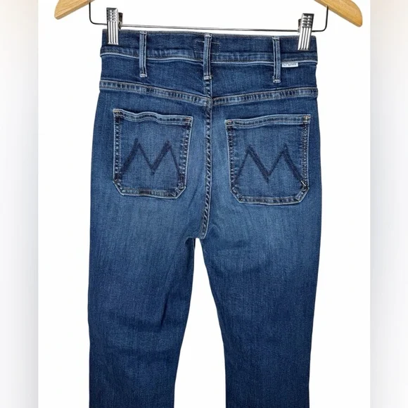 Mother Hustler Patch Pocket Ankle Jeans in Teaming Up Wash Size 25 Medium Wash